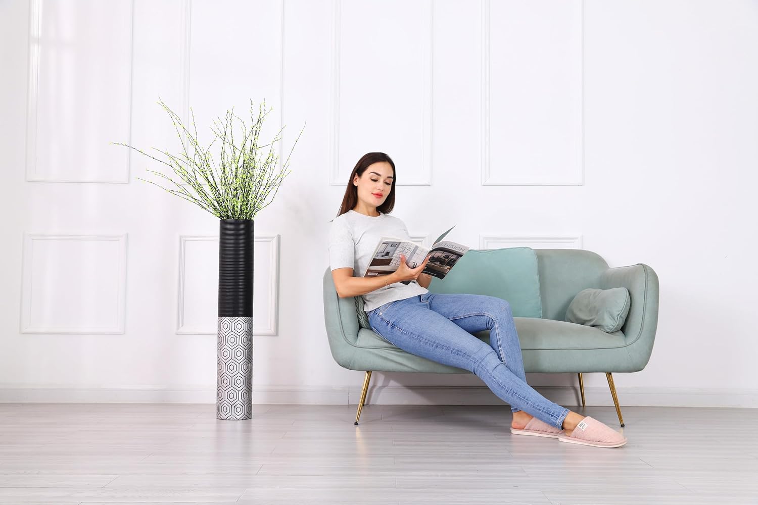 Leewadee Decorative Tall Floor Vase for Living Room Decor, 34 inches, Black Silver, Resin