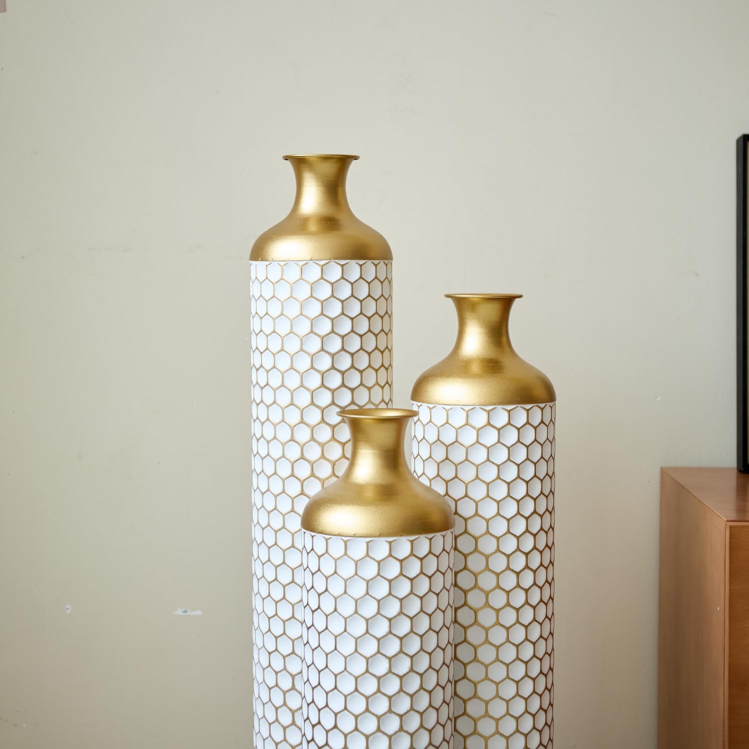 Elegant 3-Piece Set Floor Metal Vase - Modern White & Gold Droplet Shaped Design for Stunning Home Décor - Large Glazed Metal Vases Perfect for Any Space