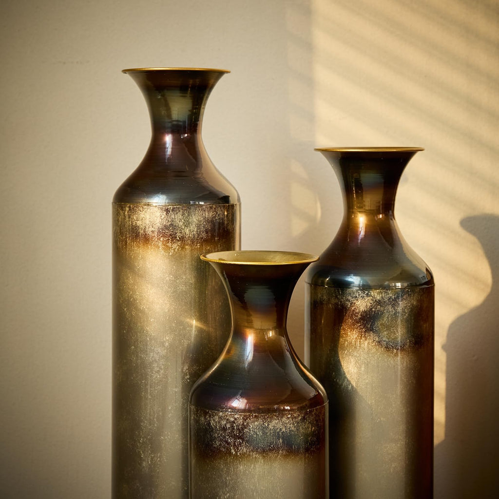 Elegant White Metal Vase Set with Gold Accents - 3-Piece Droplet Design for Stunning Home Decoration!