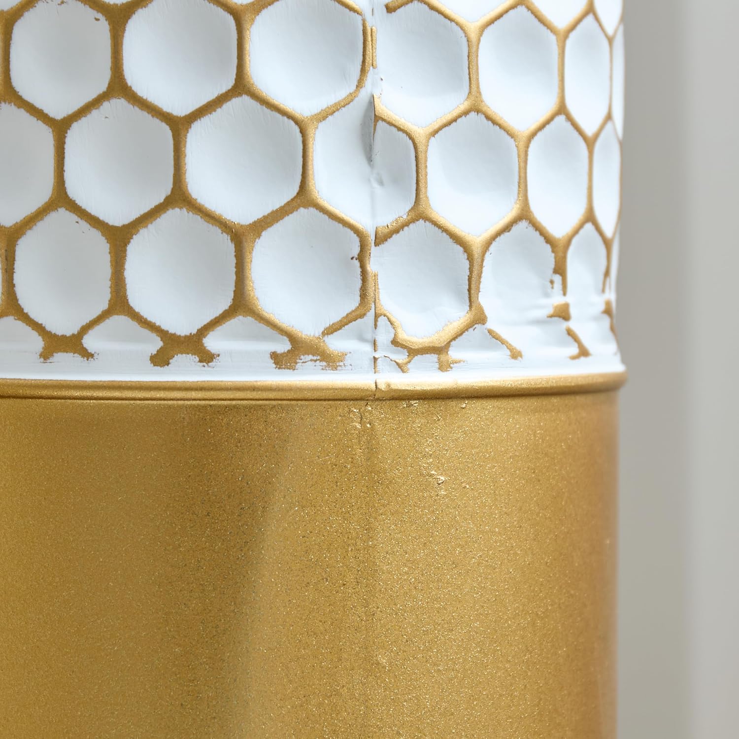 Gorgeous 3-Piece Set of White & Gold Metal Vases - Modern Droplet Shaped Home Decor for Stylish Living Spaces!