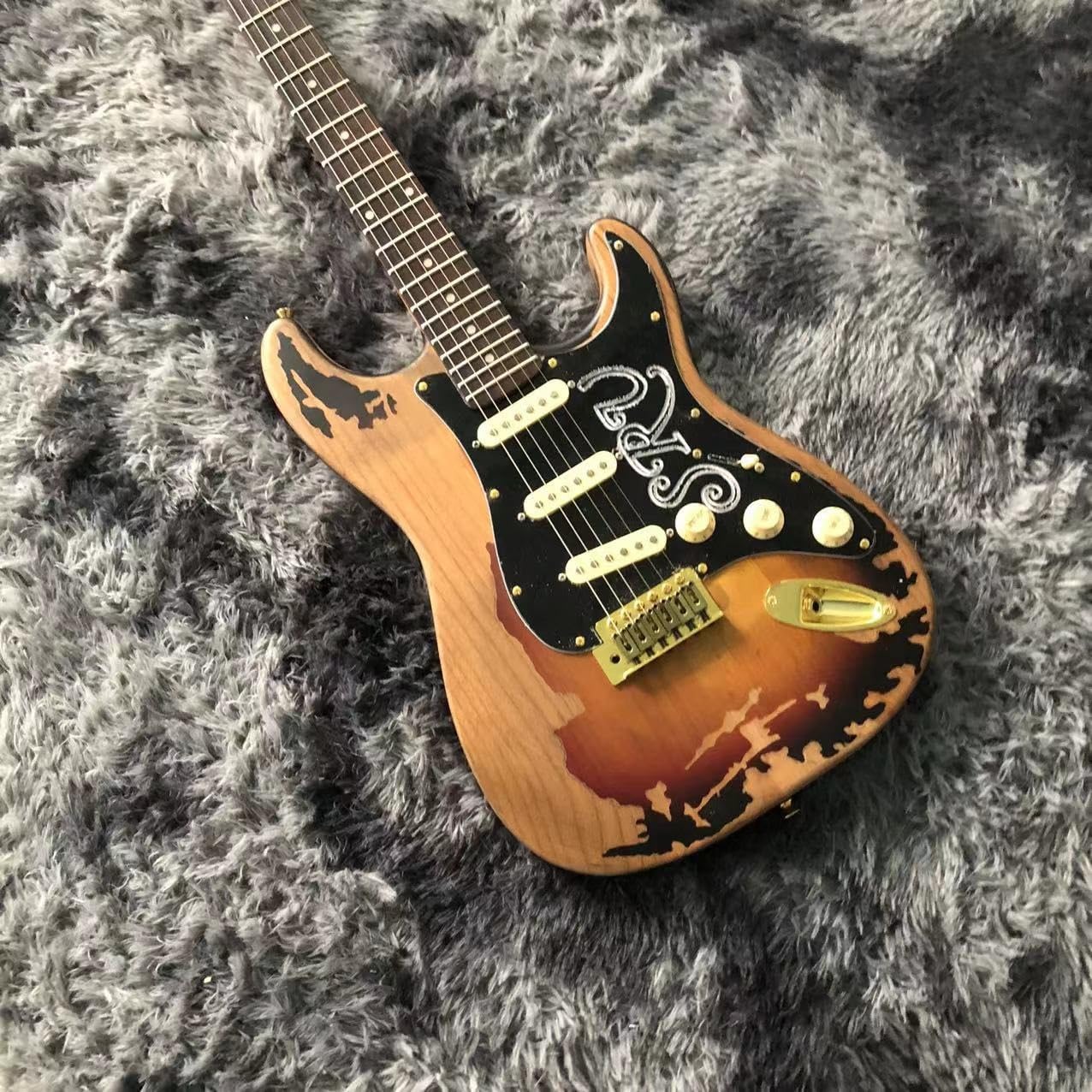 Custom SRV 6 String Electric Guitar Alder Body Gold Hardware,Good Timber,High